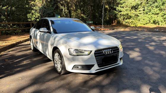 AUDI A4 2.0 TFSI ATTRACTION 180CV GASOLINA 4P MULTITRONIC